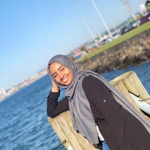 Meet your Posher, Hawi